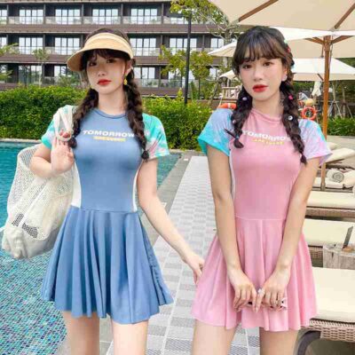 Baju renang gaya olahraga