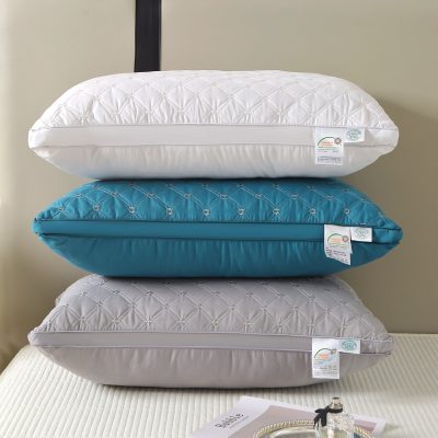 Breathable neck pillow insert