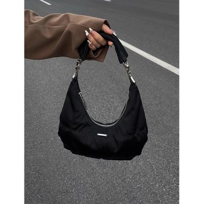 Black dark cloud shoulder bag