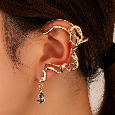 Irregular lines ear hanging