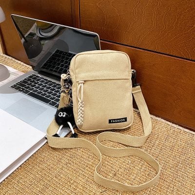 Solid color shoulder messenger bag