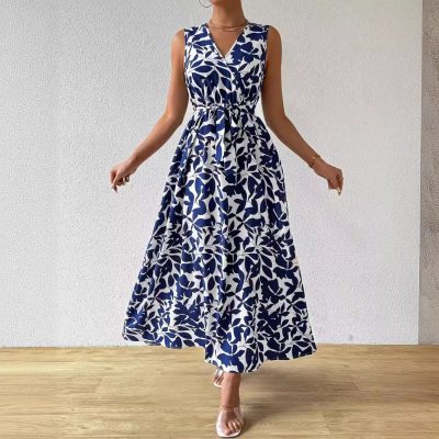 V-neck lace-up dress