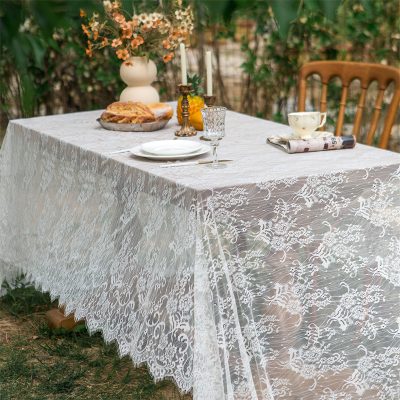 Retro lace tablecloth
