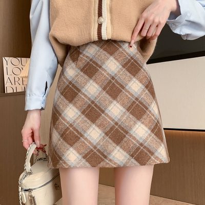 Woolen A- line plaid skirt