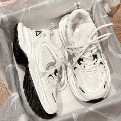 Retro mesh sneaker