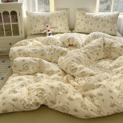 Bagong naka-print na four-piece bedding set