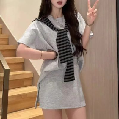 Striped shawl solid color three-piece set