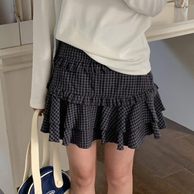 Stitching pleated skirt
