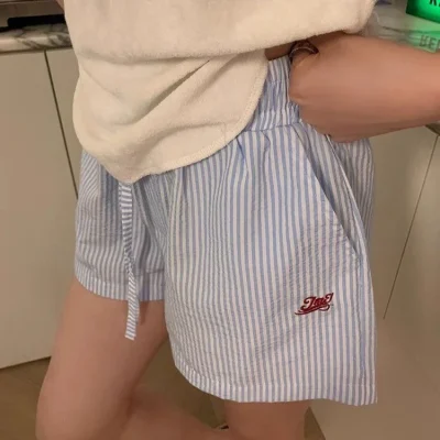 Vertical striped letter embroidered shorts
