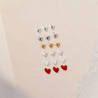 Mini metal heart nail ornament