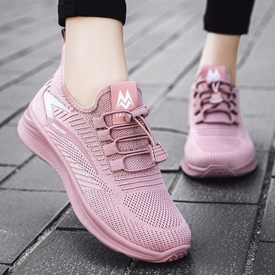 Mesh breathable soft sole shoe