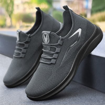 Plus size men's mesh running shoes