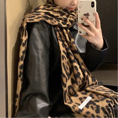 Leopard tassel warm scarf