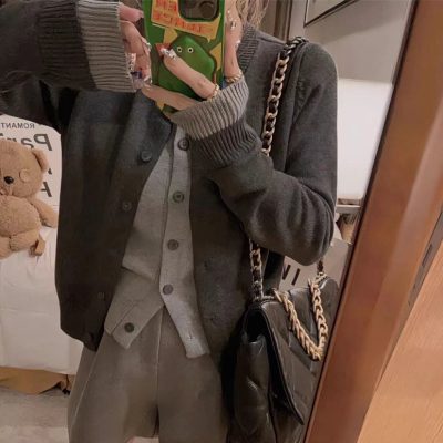 Fake two-piece button knitted cardigan