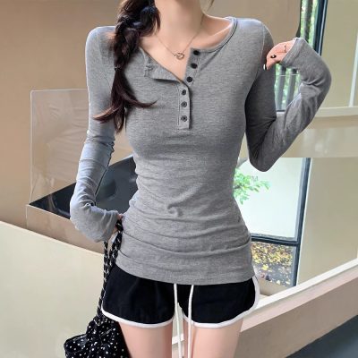 Long slim-fit solid color top